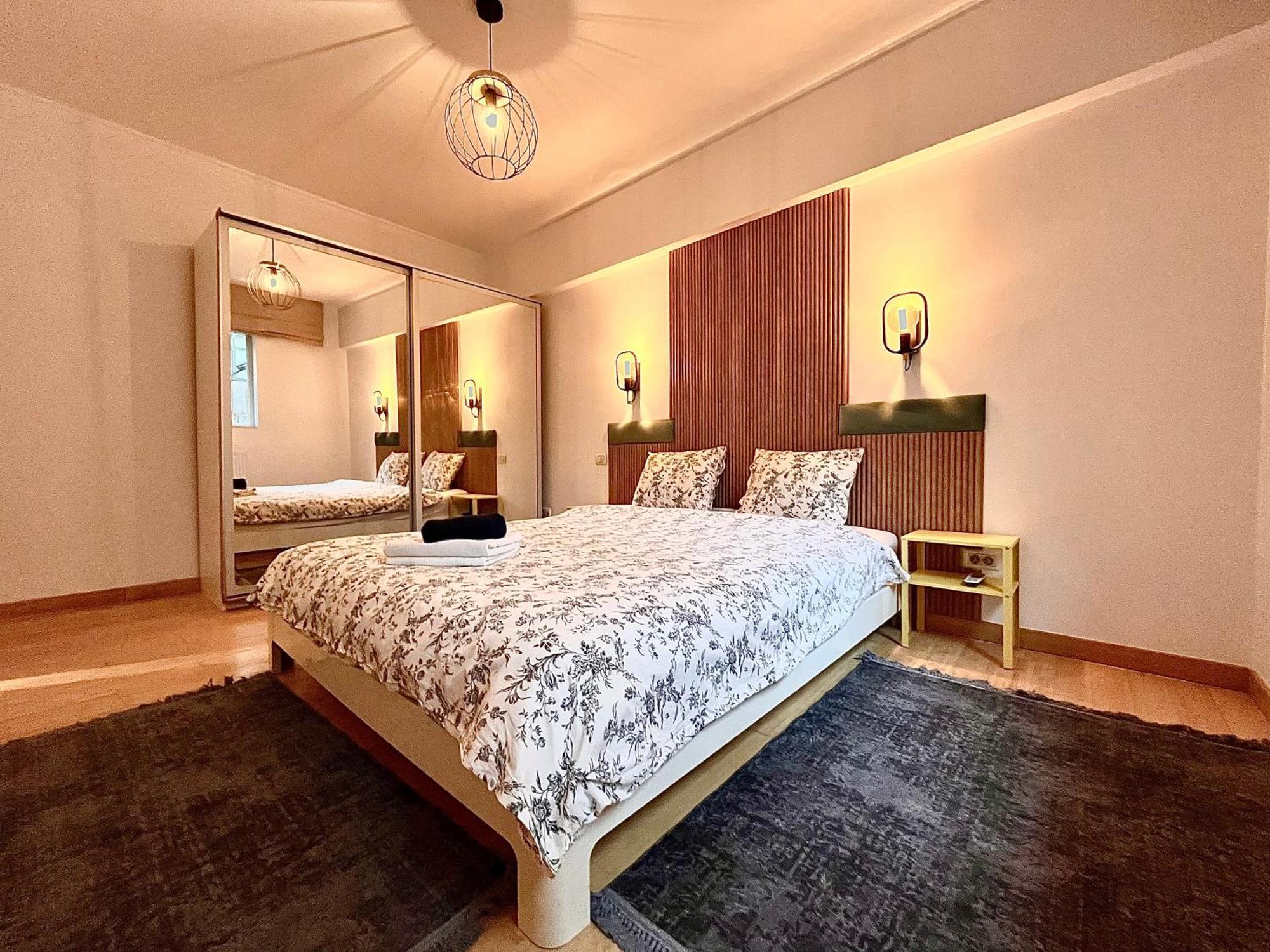 Cozy Apartment With Balcony Bucharest Luaran gambar