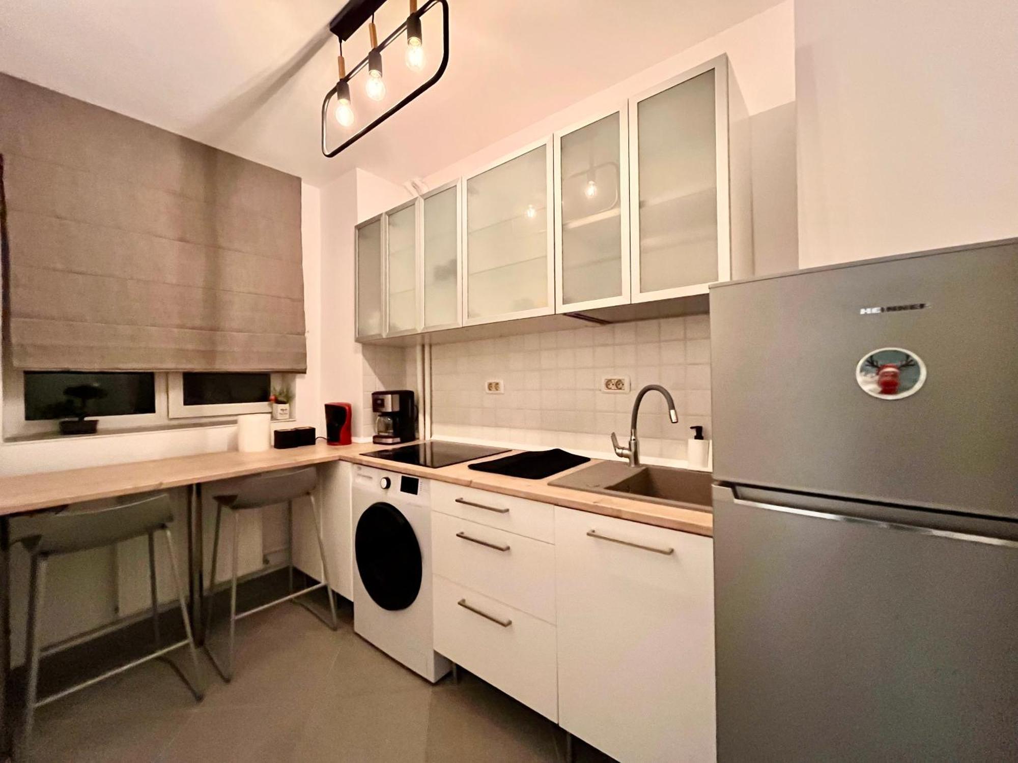Cozy Apartment With Balcony Bucharest Luaran gambar